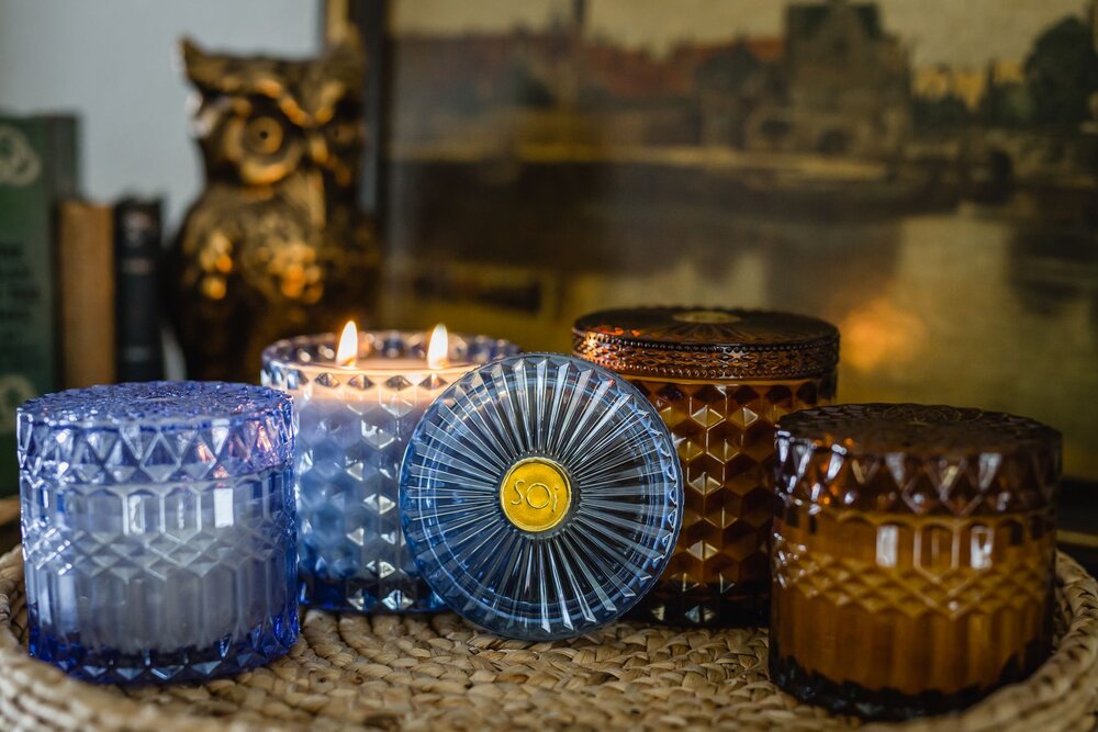 SOI GLASS SHIMMER CANDLE - 15 OZ